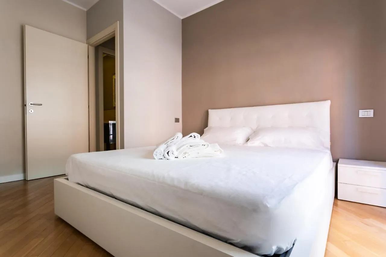 Porta Nuova Central Studio Верона Апартаменты